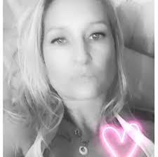 REMISE DES MÉDAILLES DU TRAVAIL ET PANIERS DES RETRAITÉS C'est avec  beaucoup de plaisir que Christophe Fonck, mon premier adjoint, Hervé  Dominici, directeur général des services, Laurent Balli, directeur des  ressources humaines,