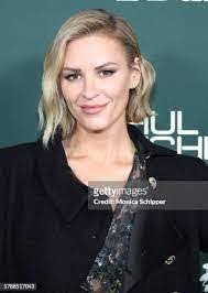 Hallie Brookman's Instagram, Twitter & Facebook