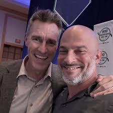 Great night at the Canucks for Autism fundraiser. Had the chance to meet  one of the all-time Canuck legends, @1kirkmclean Incredible event  supporting an important cause and bringing the hockey community together