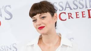 Besoin d'un relooking ou de vous voir avec un. Les Plus Belles Coiffures Avec Franges Des Mamans Stars Magicmaman Com