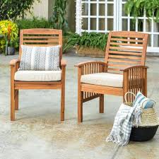 Acacia wood is a wood obtained from acacia trees and shrubs, which is native to australia but also found in asia, the pacific islands, africa, and some its hardness and density makes it one of the most popular choices for furniture in recent times. Walker Edison Furniture Company 5 Piece Acacia Wood Outdoor Dining Set With White Cushion Hdw5sdtbr The Home Depot