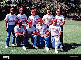 MR.BELVEDERE, 1985-90, Back : Willie Mays, Ernie Banks, Harmon Killebrew,  Robert Goulet, Mickey Mantle. Front: Hank Aaron, Bob Stock Photo