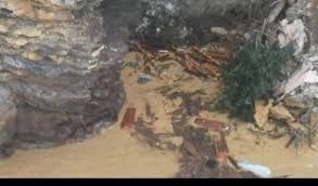 Mungkin sedang bermain dan terjebak di suatu tempat. Tanah Longsor Hantam Kuburan Ratusan Jasad Dan Peti Mati Jatuh Ke Laut