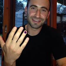 If You See Men With A Painted Fingernail Here S The Hidden Meaning Behind It Fingernails Painted Polished Man Meant To Be