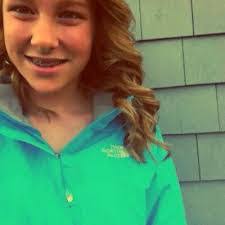 Chloe Hartman's Instagram, Twitter & Facebook