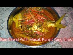 Langkah langkah cara membuat gulai ikan nila: Ikan Bawal Putih Masak Kunyit Youtube
