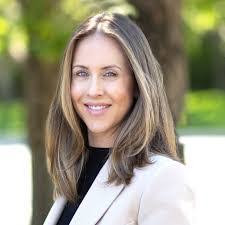 Natalie Dees's Instagram, Twitter & Facebook