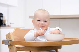 Wann darf baby im hochstuhl sitzen? Welchen Hochstuhl Fur Ein 4 Monate Altes Baby Babyartikel De Magazin