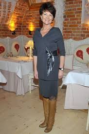 24 Jolanta Kwasniewska Ideas In 2021 Pierwsze Damy Moda Sukienka Maxi Plus Size