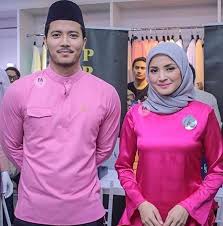 Betul ke neelofa dan fattah amin bercinta? Apa Yang Tak Kena Dengan Gambar Ini Eh Neelofa Dan Fattah Amin Bergambar Bersama Di Suatu Majlis Nak Tahu Apa Fashion Actors Actresses Beautiful Pictures