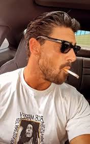 Deanthony Hill's Instagram, Twitter & Facebook