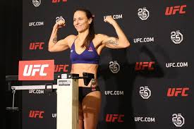 As estrelas do ufc 231 ficaram frente a frente na coletiva de imprensa para promover o evento deste. Ufc 231 Results Nina Ansaroff Upsets Claudia Gadelha