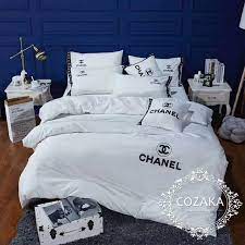 シャネル 布団カバー 4点セット chanel 寝具カバー 刺繡入り 掛け布団カバー1点 ベッドシーツ1点 ピローケース2点 ダブルサイズ 綿 上品 高級インテリア 冷蔵室 布団カバー ベッドセット