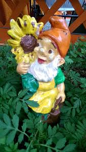 Gdr Garden Gnomes Be Kitschig Gnome Garden Vintage Kitsch Gnomes