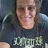 Amy Suiter's Instagram, Twitter & Facebook