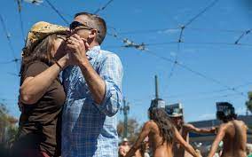 San Francisco 'Nude-In' march held after judge's OK