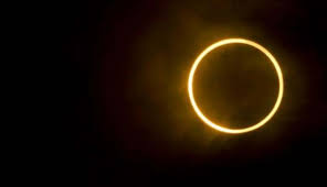 Inilah alasan mengapa gerhana jenis ini disebut sebagai gerhana matahari cincin. Nusabali Com Hari Ini Masyarakat Bali Bisa Amati Gerhana Matahari Cincin