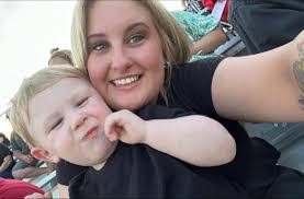 Kristen Gregerson's Instagram, Twitter & Facebook