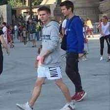 Kamerzysta prawie pokazał twarz a jak chcecie to mogę wam dać shota gdzie pijany kamerzysta zdejmuje worek a kruszwil szybko zareagował‼️‼️ Facebook