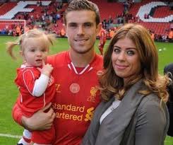 We would like to show you a description here but the site won't allow us. Jordan Henderson Ehefrau Grosse Gewicht Korperstatistik Ist Er Schwul