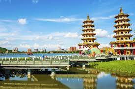Selain menikmati pemandangan alam, huang menjelaskan jaringan transportasi kereta di taiwan juga menunjang untuk mengunjungi berbagai tempat wisata. Serunya Menghabiskan Liburan Tahun Baru Di Taiwan