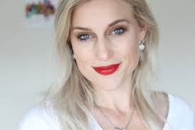 Jacqueminot lippenstift ist ein leuchtend roter farbton, der stark pigmentiert ist. Vergleich Meiner Roten Mac Lippenstifte Mrsannabradshaw Com