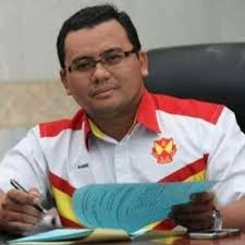 Konflik menteri besar selangor baru 2018. Amirudin Shari Menteri Besar Selangor