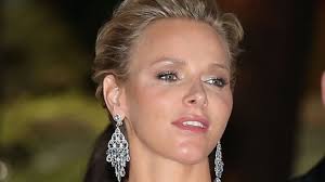 Photo : Caroline, Albert et Charlène arrivent ensemble au 65e Bal de la  Croix-Rouge au Sporting de Monte-Carlo à Monaco le 2 août 2013.