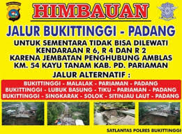 Mencoba kamar presiden di bukittinggi yang ada helipadnya harganya 2,5 juta per malam, lokasinya di pusat kota. Goriau Putus Di Lembah Anai Jalan Padang Bukittinggi Tak Bisa Dilewati