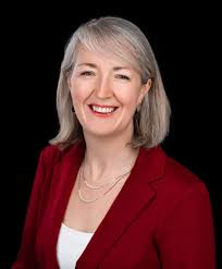 Kelly Bowden's Instagram, Twitter & Facebook