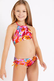 Fashion kids show | best beach clothes and swimsuits (beachwear). Yckzmjesb6ftdm