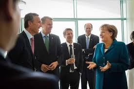 Stoltenberg og hans kone, tidligere statssekretær karin stoltenberg, er foreldrene til politikeren jens stoltenberg, nini stoltenberg samt camilla stoltenberg. Future Dialogue Angela Merkel David Cameron And Jens Stoltenberg Discuss With Students