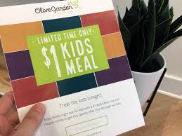 A beloved italian chain restaurant, olive garden is as popular as it is tasty. 25 Olive Garden Secrets From Your Server That Ll Save You Serious Cash The Krazy Coupon Lady