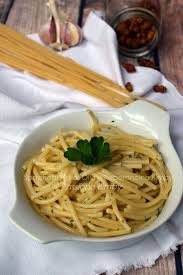 Spaghetti Aglio Olio E Peperoncino Bimby Ricetta Cibo Etnico Spaghetti E Idee Alimentari