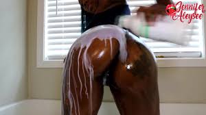 Превью карантинного издания Milk & Oil Twerk (ссылка в полной сцене Bio 4)