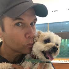 Stephen Wallace (@stephencwallace)