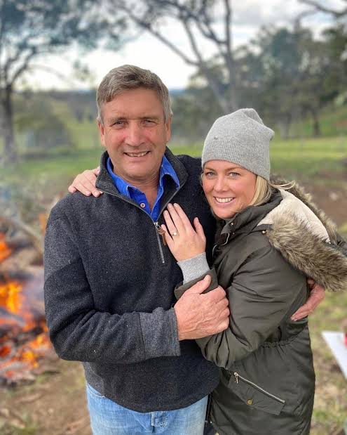 Sam Armytage breaks silence on shock split from husband Richard Lavender nearly 12 months after confirming marriage was over | 7NEWS