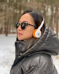 Thank you to those who travel and bring us along! Truly appreciated. 🙏🏼  #RetroHeadphone #HAudioReplay #LinoReplay #RetroHeadphones #80s #headphones  #korea 📸 @djmaniq