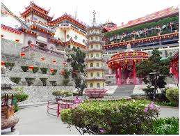 Keklok si temple is situated in air itam and has a sea facing location. Kek Lok Si Temple Penang