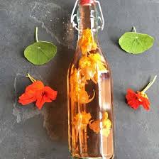 Rosenblutensirup Selbst Gemacht Rezept Fur Limonade In 2020 Essig Essig Selber Machen Kapuzinerkresse