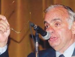 Página/12 :: El país :: Young lo pensó y no apoya los golpes