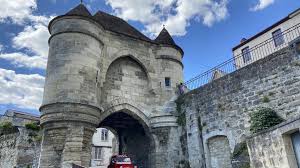 Il est poursuivi pour des faits supposés d'agression sexuelle sur des jeunes femmes, dont certaines mineures au moment des faits. Laon Une Ville Ou Il Fait Bon Vivre Repondez A Notre Sondage