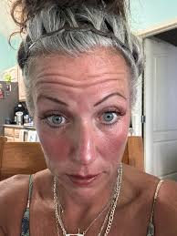 Lost my credit card today around the rings 🤞 someone finds it & hands it  in to Secretary tent 😢