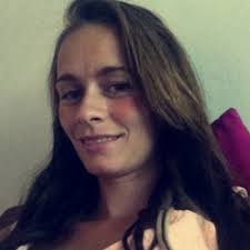 tara lloyd (@tarayummymummy)