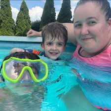 When you go to a concert...is it rude to stand if people behind you want to  sit?