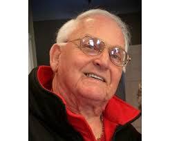 Bettie Robbins's Instagram, Twitter & Facebook