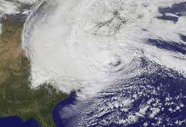 Hurricane sandy (unofficially referred to as superstorm sandy) was the deadliest, the most destructive, and the strongest hurricane of the 2012 atlantic hurricane season. Impacto Do Furacao Sandy Na Internet