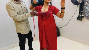 Indian tailor ne apne customer ke sath kiya sex and unka chut chatke gand  mara - ePorner Video