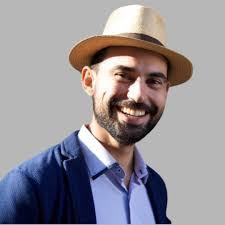 Daniel Grauer's Instagram, Twitter & Facebook