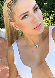 Cindy ID: 54135 39 y.o Medellin, Colombia To chat with Cindy click the link  and search her ID 54135 👉 http://bit.ly/Behappy2day Self Description I  have always liked to enjoy life to the